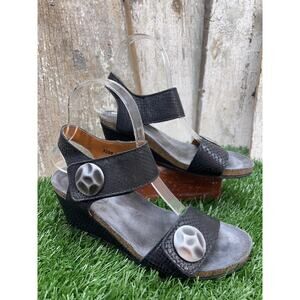 Taos Footwear Carousel Women's Black Silver Exotic Wedge Sandals Size EU37